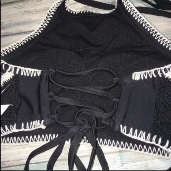 Xhilaration Black & White Striped Bikini Top - Picture 4 of 5